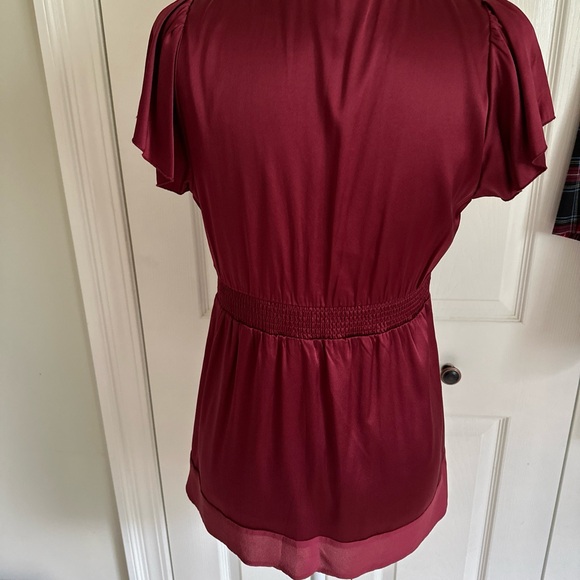 New BCBG Max Azria Silk Burgundy Top Size S - Picture 6 of 8